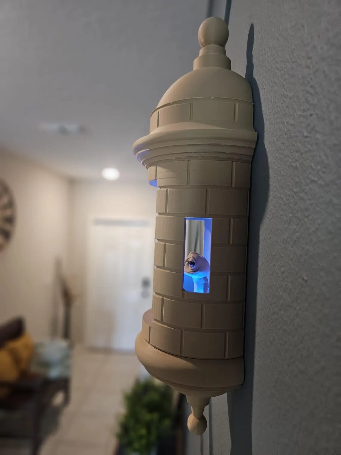 Puerto Rican Garita Wall Coqui Lamp (Color-Adjustable Lighting with Coqui Sound Control)